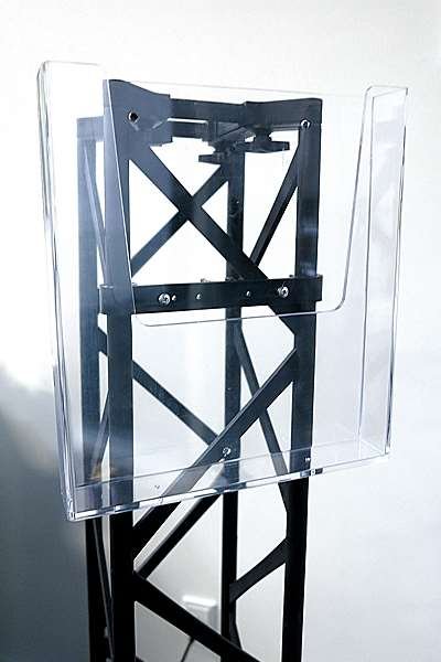 CROWN TRUSS, Broschyrdispenser M65 med beslag - Vit #2