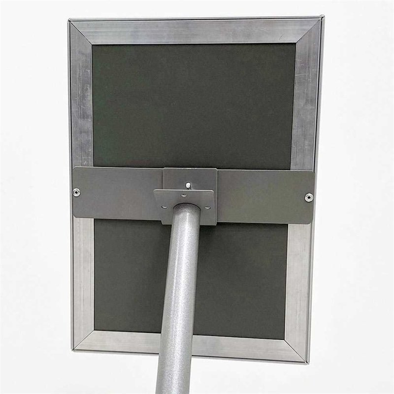 BASIC Infostand A4 - 92mm hög v- snäppramar profil 25mm, silver #5