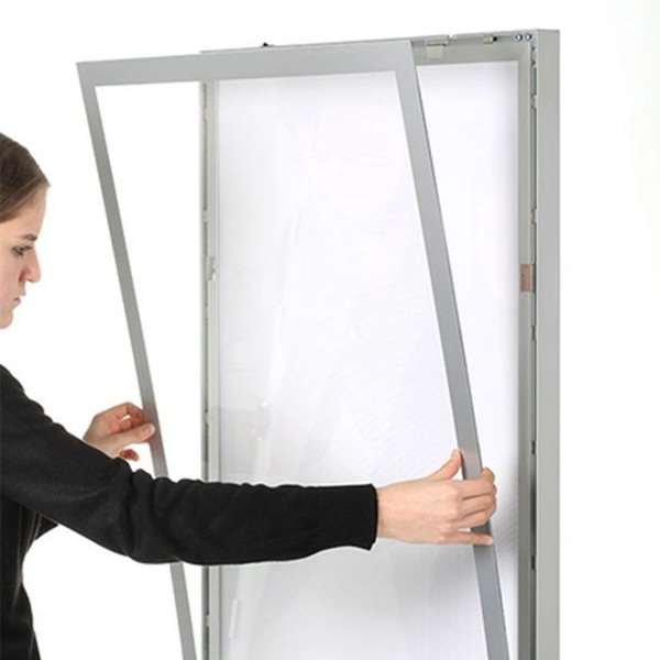 Totem LED display dubbelsidig 59,4 x 168 cm #2