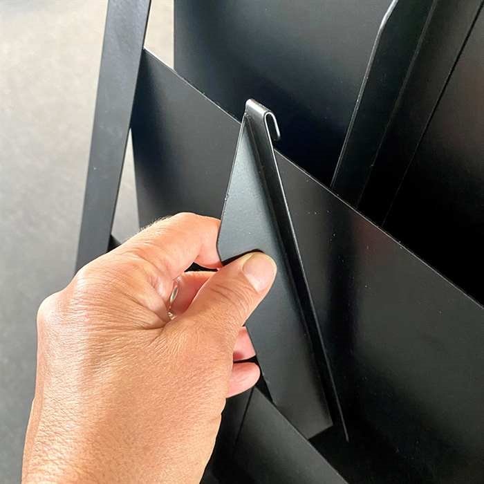 Design Stand broschyrhållare i stål A4/M65 med 6/12 fickor, svart #3