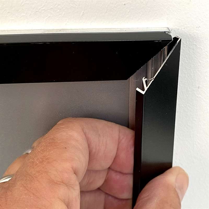 Alu sn&auml;ppramar, svart, platt 20 mm profil, 50 x 70 cm