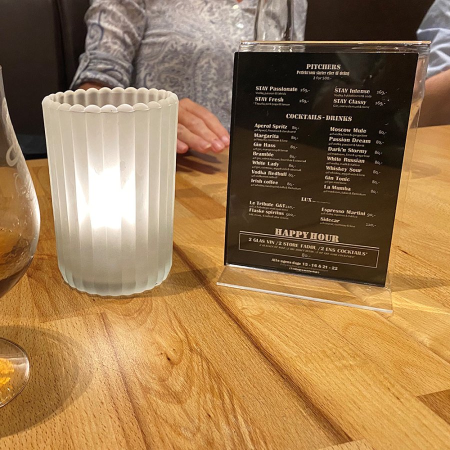 T - Menykorth&aring;llare vertikal - A7 - 7,4x10,5 cm