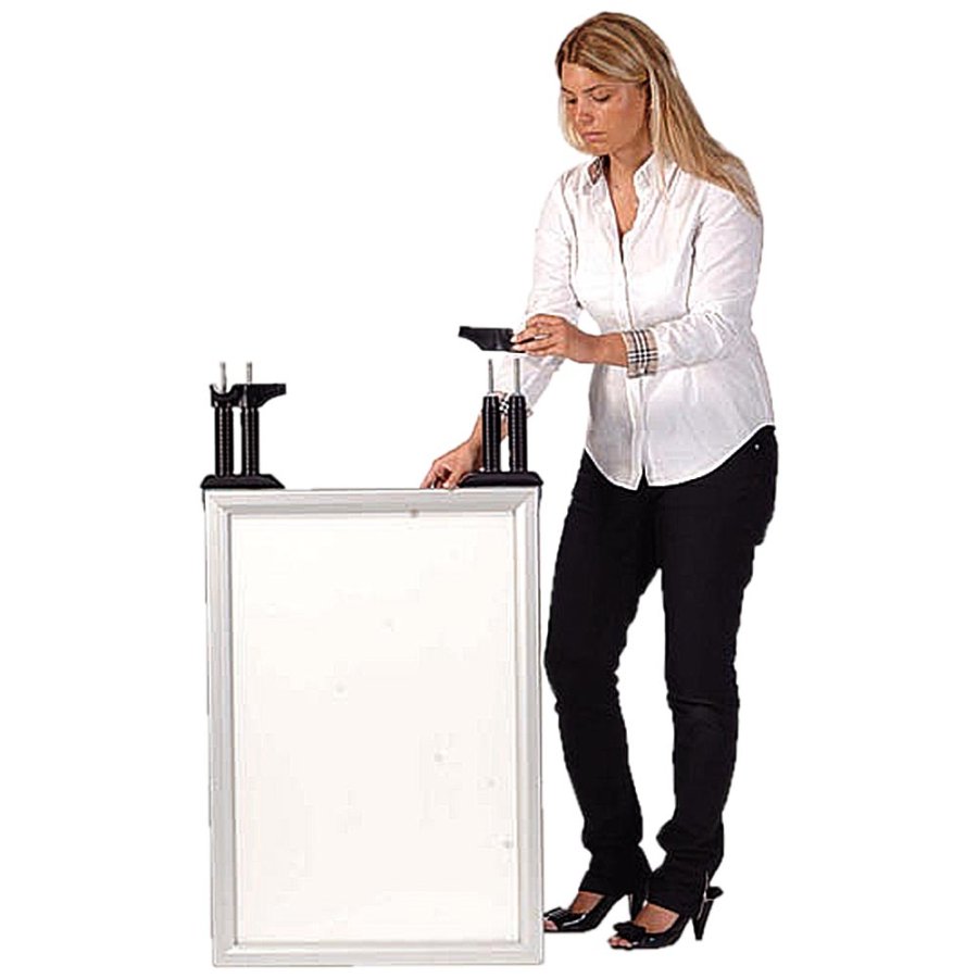 Wind-Line Budget Fj&auml;derst&auml;ll Trottoarpratare - 70x100 cm - silver