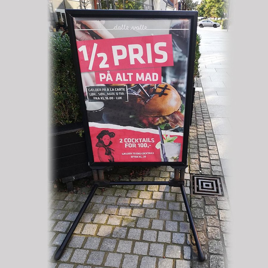 Wind-Line Budget Fj&auml;derst&auml;ll Trottoarpratare - 70x100 cm - svart