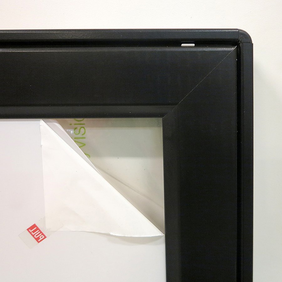 H&auml;ngsk&aring;p magnetiskt med l&aring;s - 12xA4 - svart